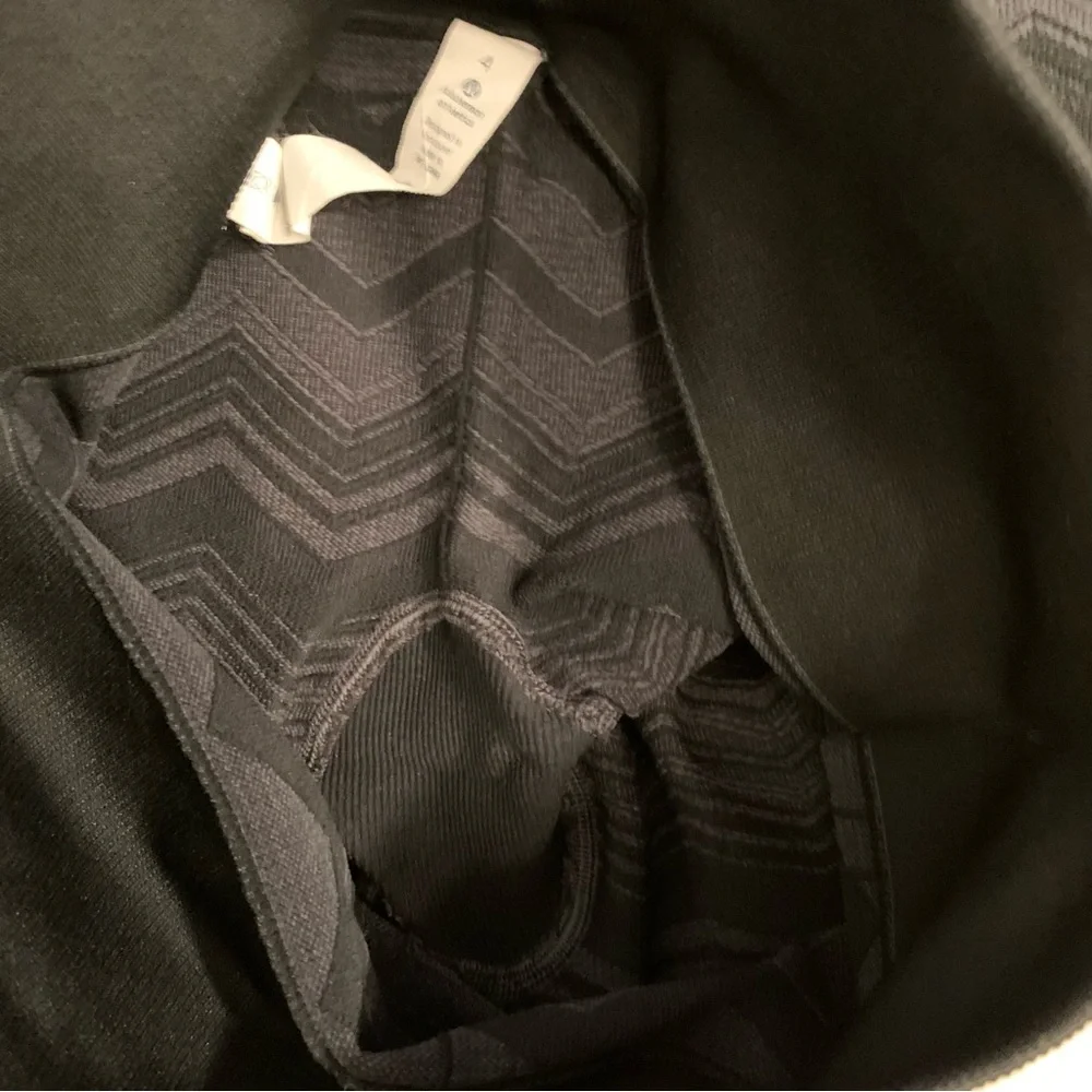 Lululemon Ebb to Street Pant Legging Heathered Deep Coal Size 4 Chevron Zig Zag